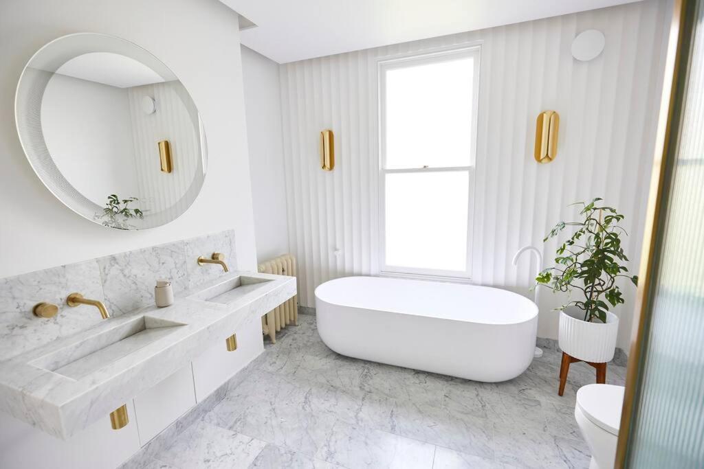 Designer Hackney In Clapton Londra